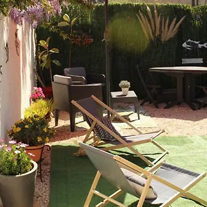 Avec Jardin Et Parking Privés Appartement